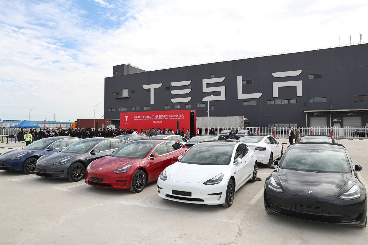 Bán xe không cần lãi, Tesla quyết hạ gục mọi đối thủ ngành ô tô