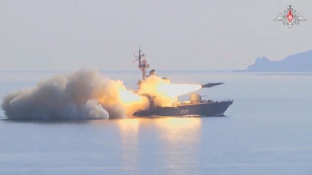 Video Hạm đội Thái Bình Dương Nga khai hỏa trên biển