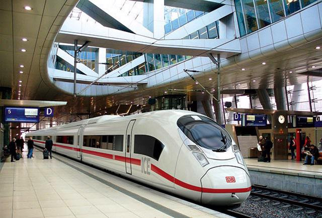 Vietnam aims to approve North-South express railway project by 2025