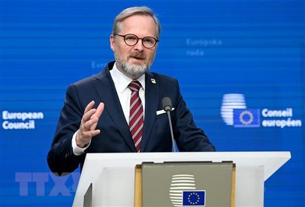 Czech Prime Minister begins official visit to Vietnam hinh anh 1