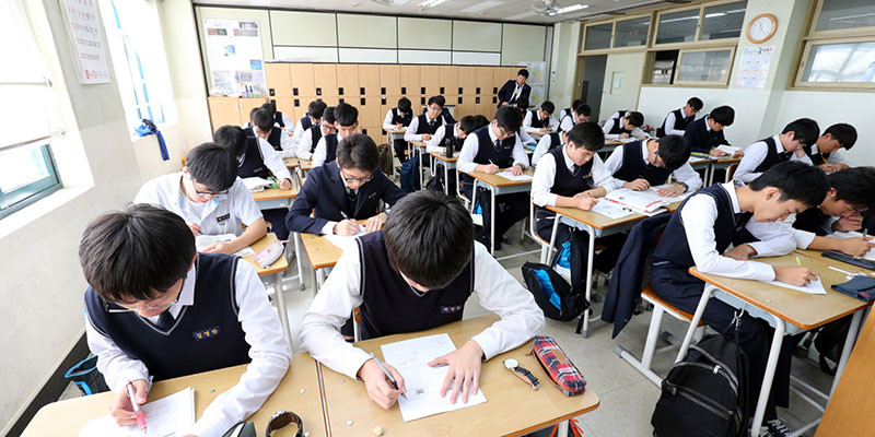 Bạo lực học đường ở Hàn Quốc: Thực tế ám ảnh hơn cả trên phim