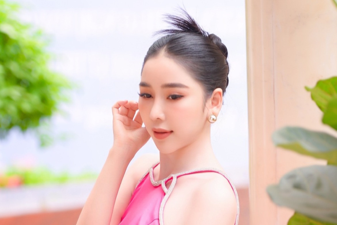 Vẻ đẹp ngọt ngào của Trịnh Thanh Hồng ở tuổi 27