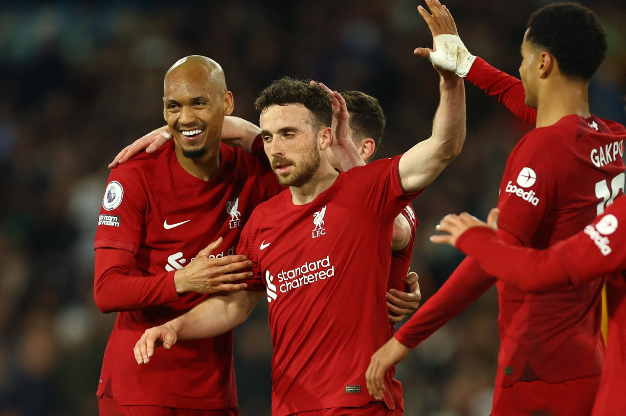 Bảng xếp hạng Ngoại hạng Anh vòng 32: Liverpool sống lại hi vọng top 4