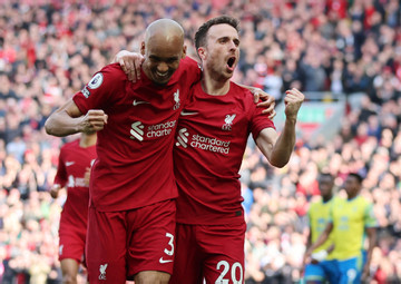 Liverpool thắng kịch tính Nottingham Forest