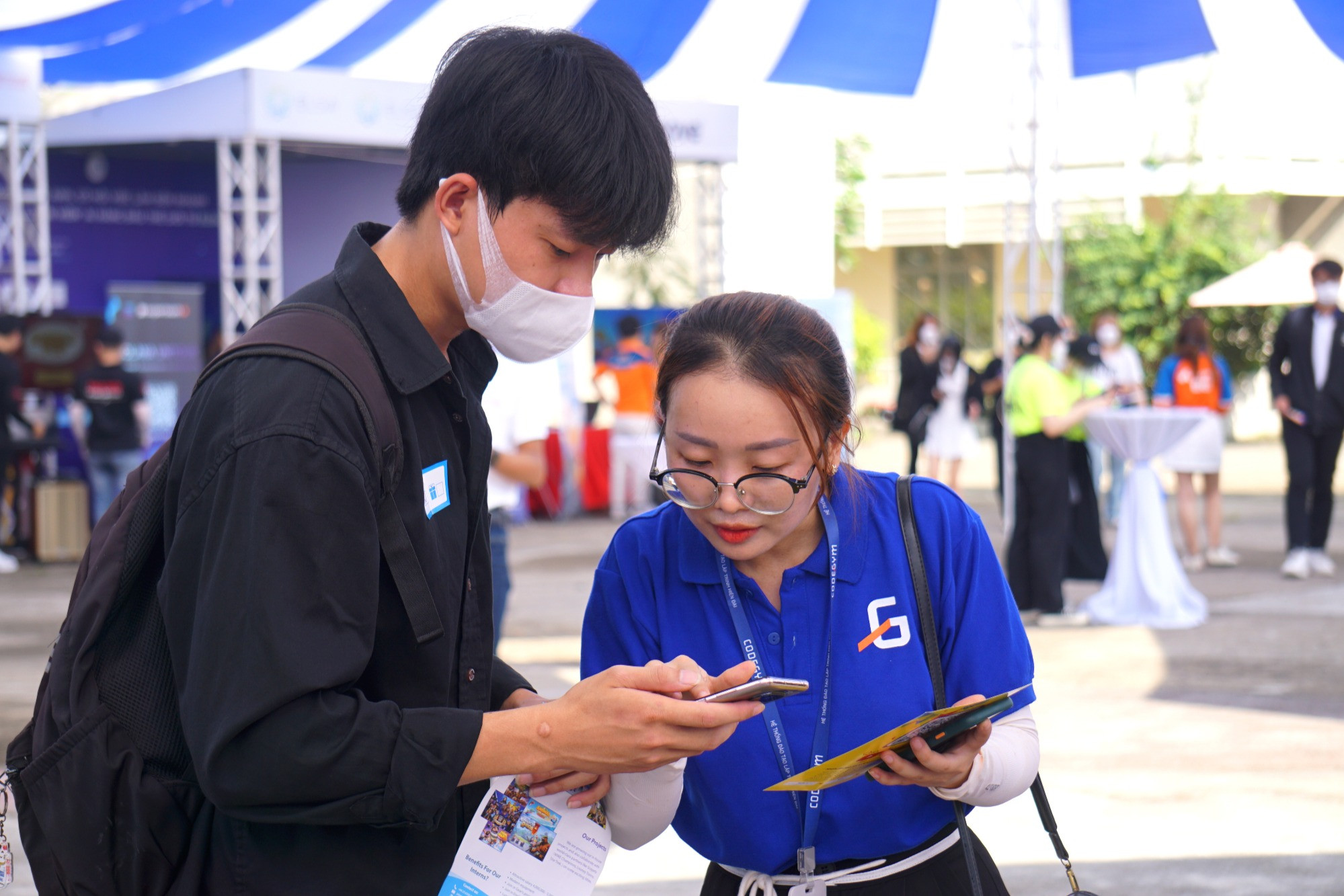 Thiếu nhân lực, doanh nghiệp công nghệ thông tin phải tuyển cả sinh viên kinh tế