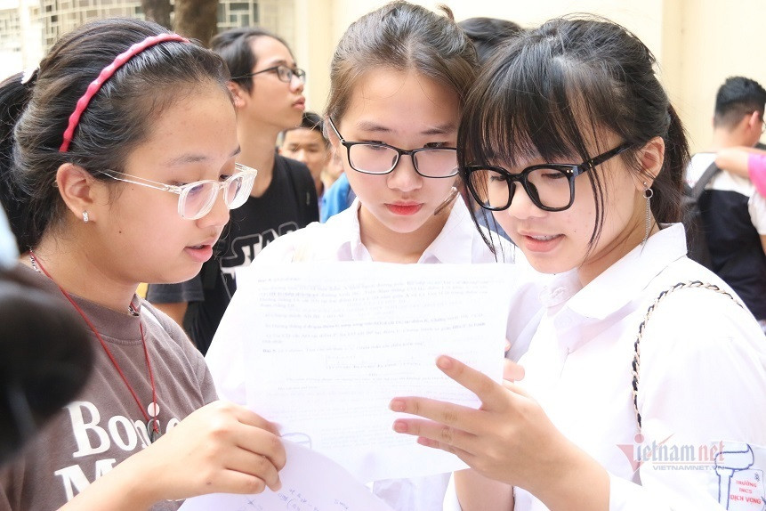 Hà Nội: Đề thi học kì 2 lớp 9 môn Toán quận Ba Đình