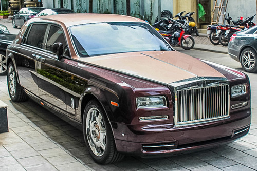 Rolls-Royce Phantom giảm gần 12 tỷ đồng trong đợt đấu giá thứ 7