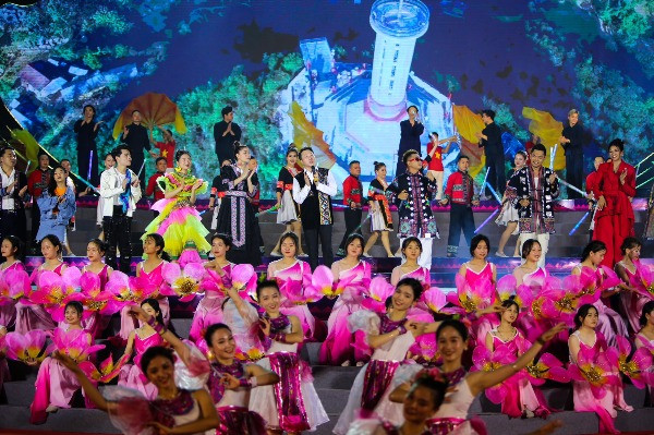 Khai mạc Festival Khèn Mông và Lễ hội ẩm thực ba miền Bắc - Trung - Nam 2023