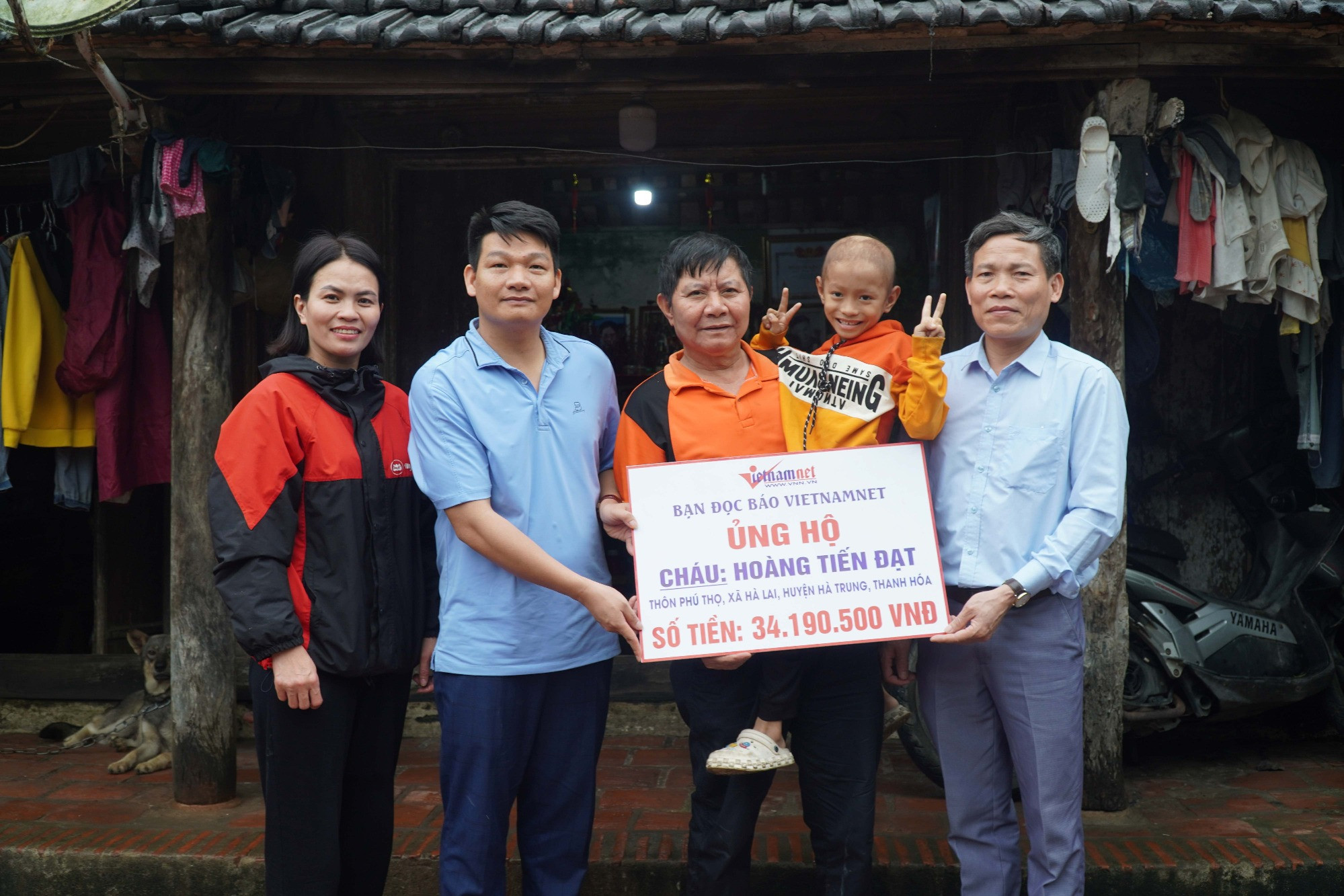 Bạn đọc VietNamNet giúp em Hoàng Tiến Đạt chữa bệnh u não