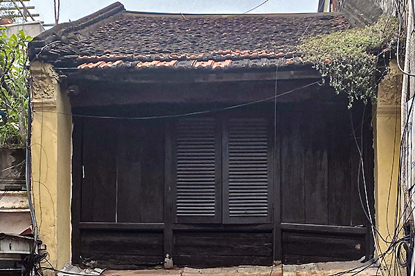 Thăm ngôi nhà hình hộp diêm hơn 130 tuổi giữa phố cổ Hà Nội