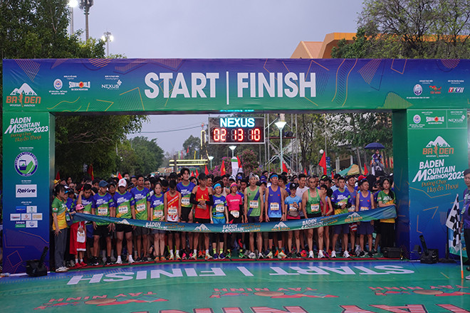 Hơn 7000 vận động viên dự giải chạy BaDen Mountain Marathon 2023
