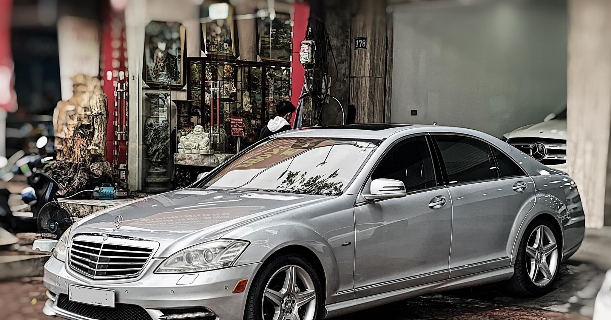 Giá xe MercedesBenz S400 Hybrid sau 14 năm còn 838 triệu đồng