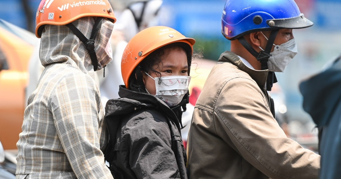 Đợt nắng nóng cao điểm nhất năm ở TP.HCM khi nào kết thúc?