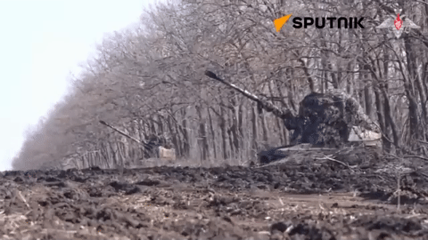 Video lựu pháo tự hành Msta-S của Nga bắn phá các mục tiêu ở Ukraine