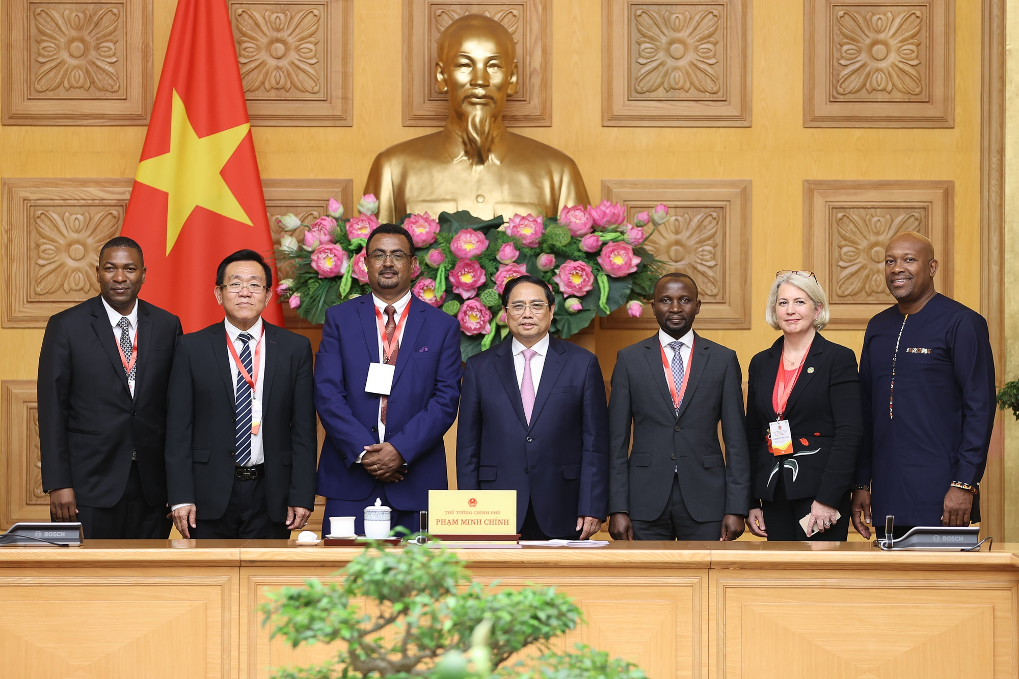 Prime Minister receives foreign agriculture ministries' leaders - Ảnh 1.