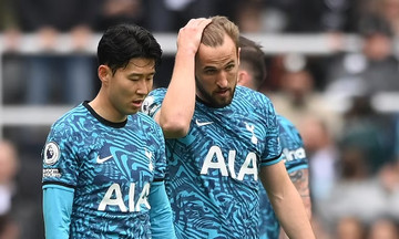 Cầu thủ Tottenham làm điều hi hữu, kêu gọi sát cánh đấu MU