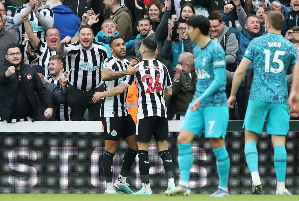 Cầu thủ Tottenham làm điều hi hữu, kêu gọi sát cánh đấu MU