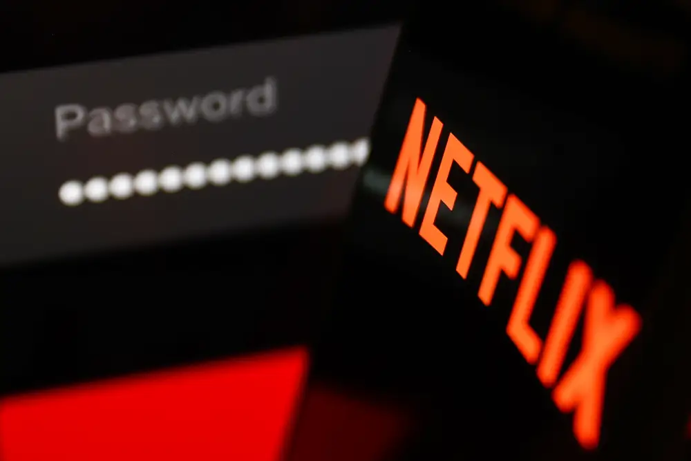 Cấm chia sẻ mật khẩu, Netflix mất cả triệu người dùng