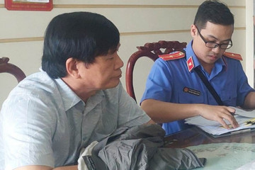 Vụ hối lộ tại Trung tâm pháp y Quảng Ngãi: Khởi tố thêm nguyên chánh án huyện
