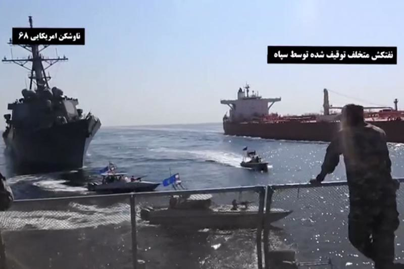 Iran công bố video đối đầu các chiến hạm Mỹ cứu tàu chở dầu
