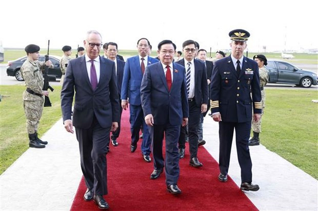 NA Chairman Hue starts official visit to Uruguay hinh anh 1