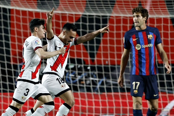 Barca bất ngờ gục ngã trước Rayo Vallecano