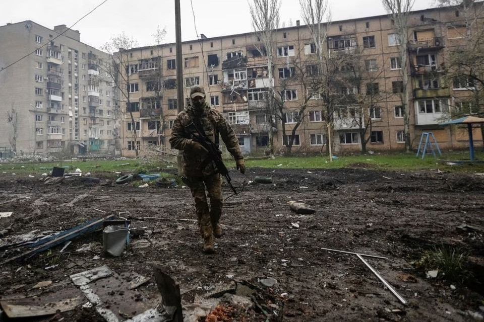 Điện Kremlin nói về việc chấm dứt chiến sự, Nga tăng cường phòng thủ ở Mariupol