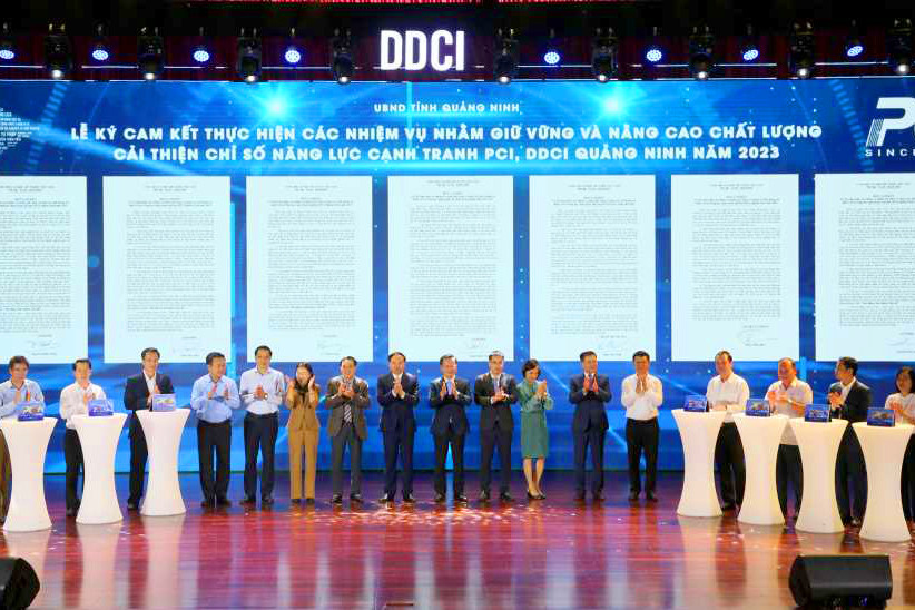 Quảng Ninh công bố chỉ số năng lực cạnh tranh cấp huyện và sở, ngành