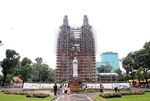 Saigon Notre-Dame Cathedral’s crosses to be restored in Belgium hinh anh 1