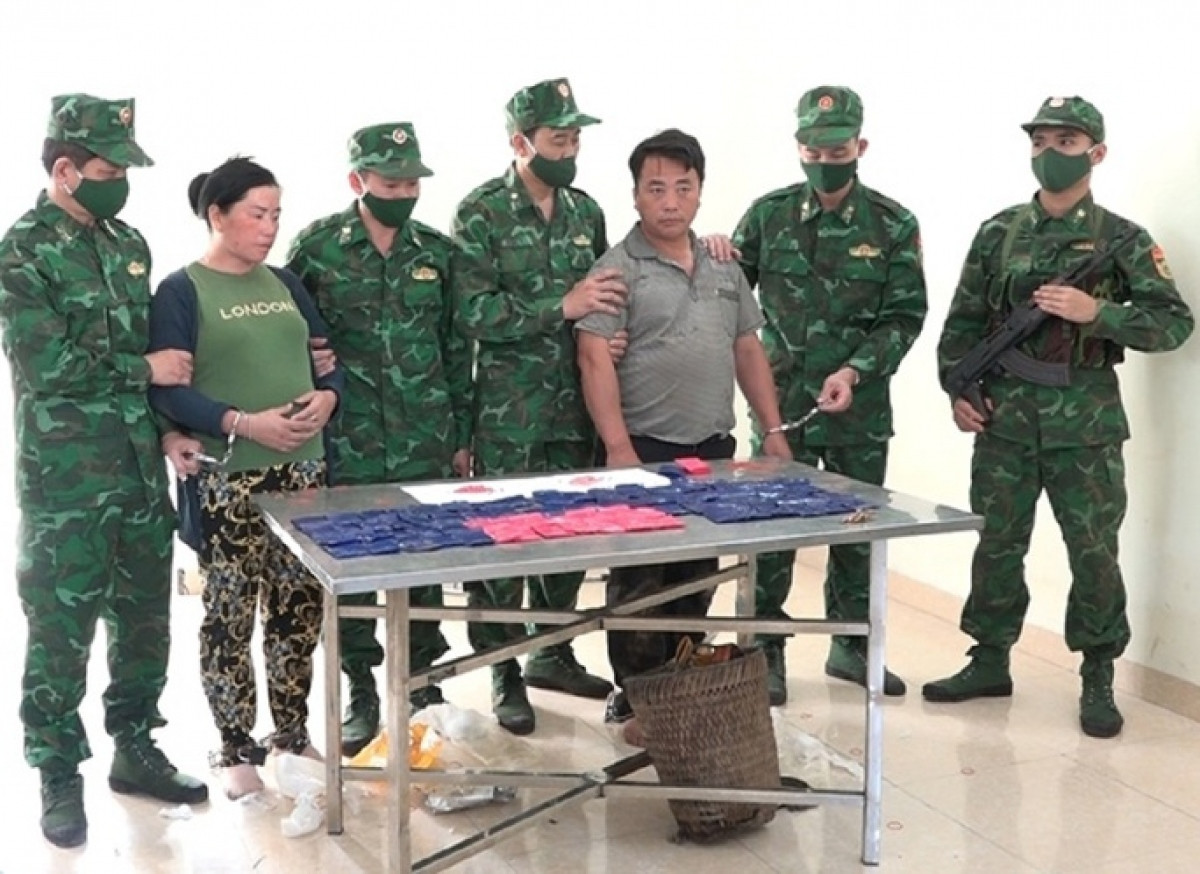 two lao nationals arrested for cross-border drug trafficking picture 1