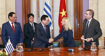 Vietnam’s NA signs cooperation agreement for first time with Uruguay parliament