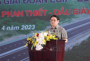Thông xe 2 cao tốc, Thủ tướng cảm ơn người dân nhường nhà đất cho dự án
