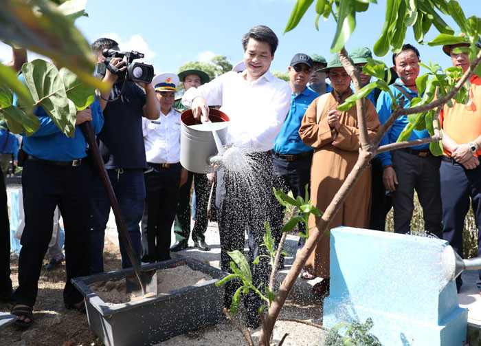 Hà Nội xây tặng nhà văn hóa đa năng tại Trường Sa