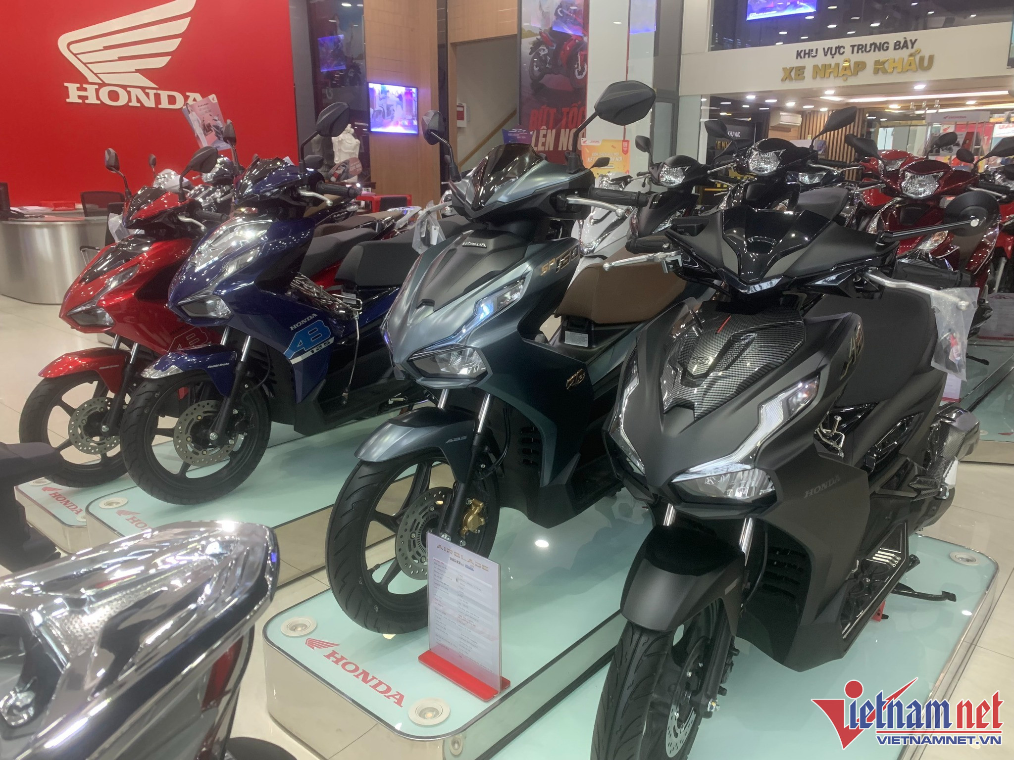 Giá xe máy Honda tăng đến 2 triệu đồng dù sức mua giảm