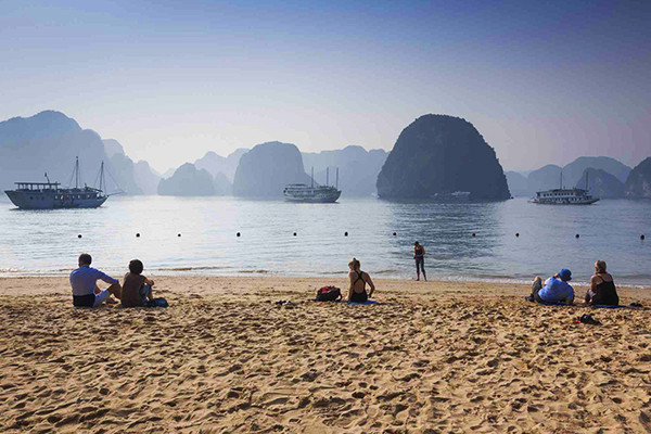 Việt Nam lọt top 5 điểm đến ấn tượng mùa hè 2023