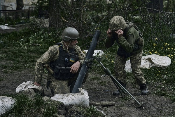 Dự báo thời điểm Ukraine phản công, Kiev lên tiếng về vụ nổ kho dầu ở Crưm
