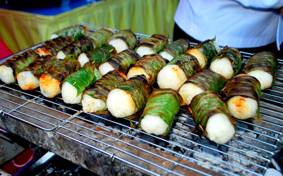 ﻿Awaking the taste buds with grilled banana wrapped in sticky rice