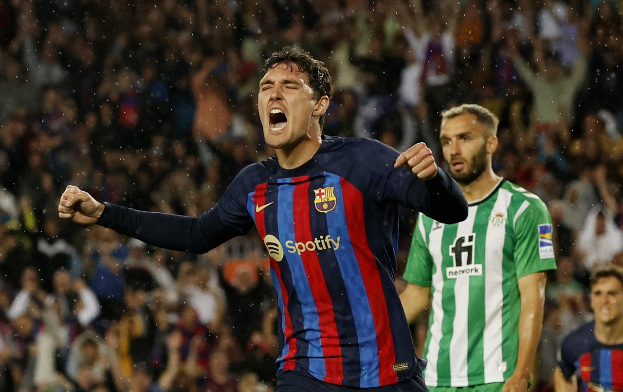 Bảng xếp hạng La Liga 2022-23 vòng 32: Real bám đuổi Barca trong vô vọng