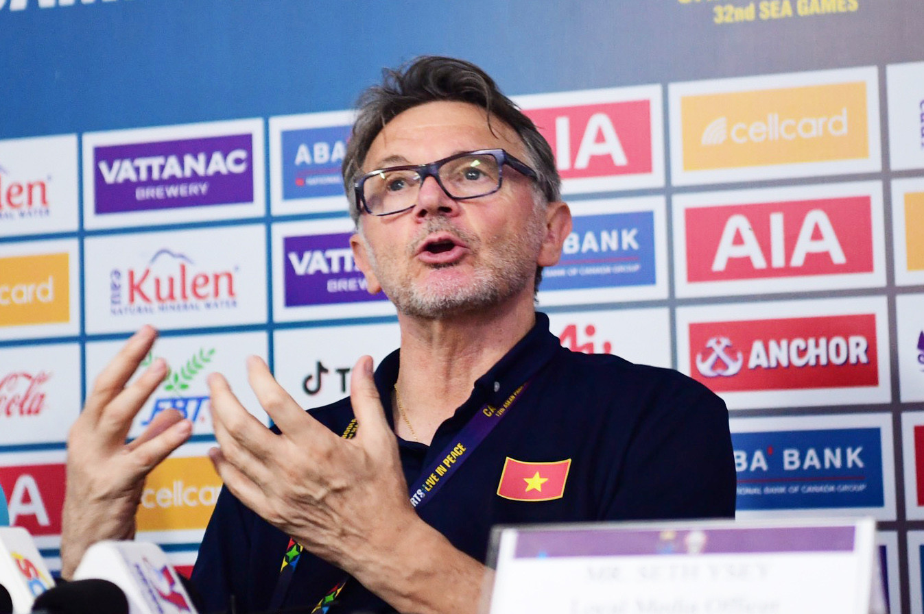 HLV Philippe Troussier: Quan trọng là U22 Việt Nam có 3 điểm ra quân