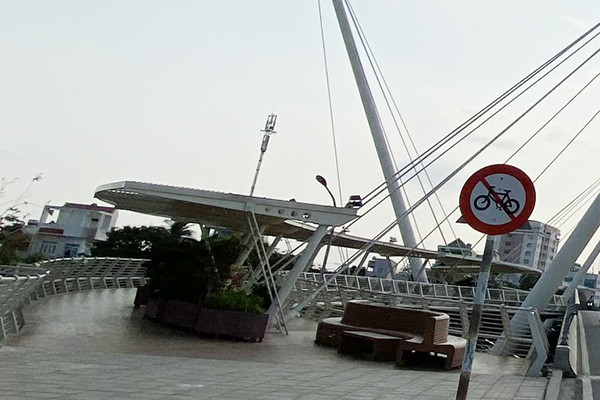 Dừng huy động 400 người thử tải cầu nghi thi công sai thiết kế