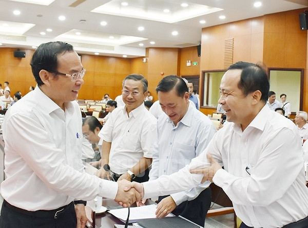 Cán bộ băn khoăn thì báo cáo thủ trưởng, đừng e ngại mà ‘ngâm việc’