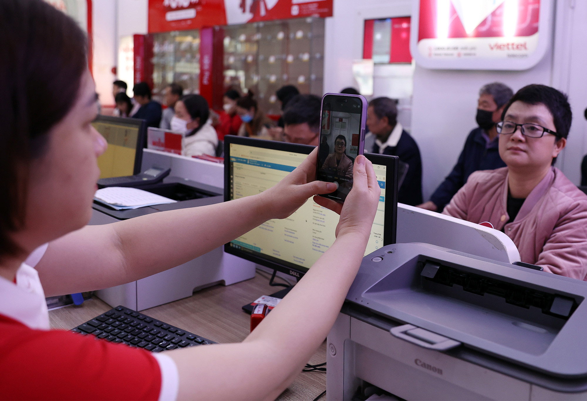 Mỗi ngày có hơn 50.000 thuê bao bị khóa đi chuẩn hóa lại thông tin