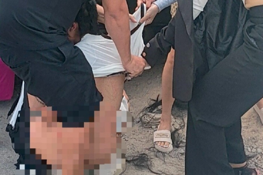 Xem xét hành vi cướp tài sản đối với nhóm người lột đồ cô gái giữa đường