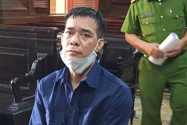 Ghen tuông sát hại 2 mạng người, ra tòa không một lời xin lỗi