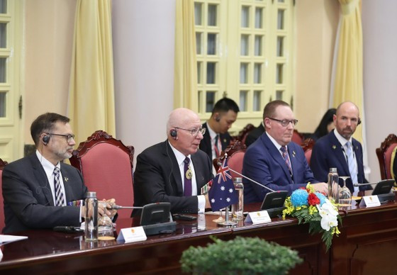 President Vo Van Thuong welcomes Governor-General of Australia David Hurley ảnh 8