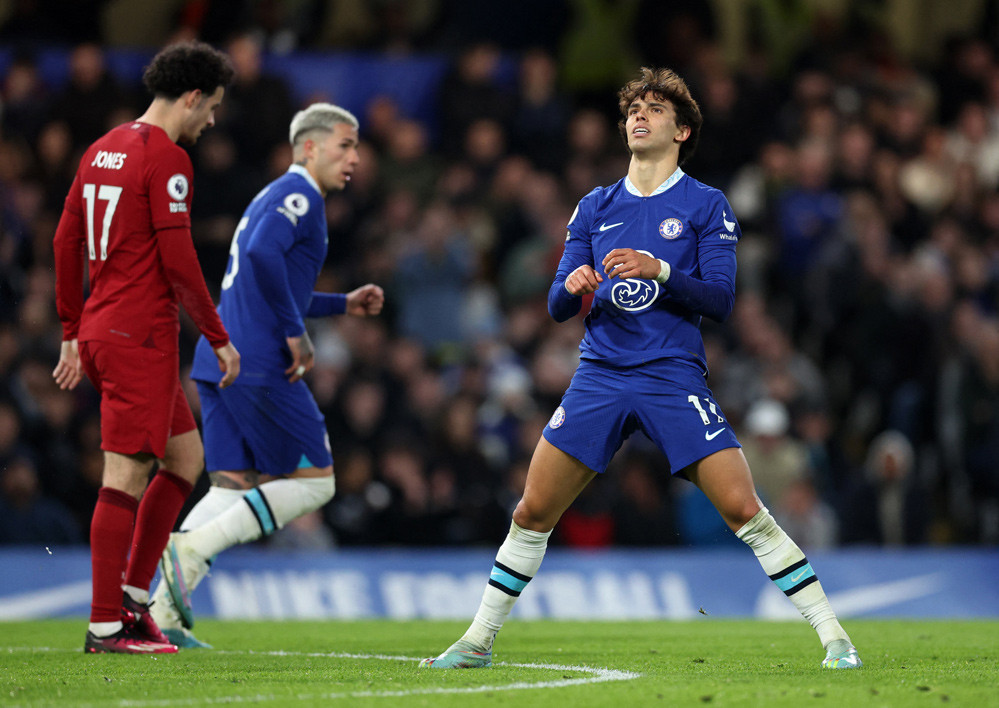 Phung phí cơ hội, Chelsea bị Liverpool cầm hòa 0-0