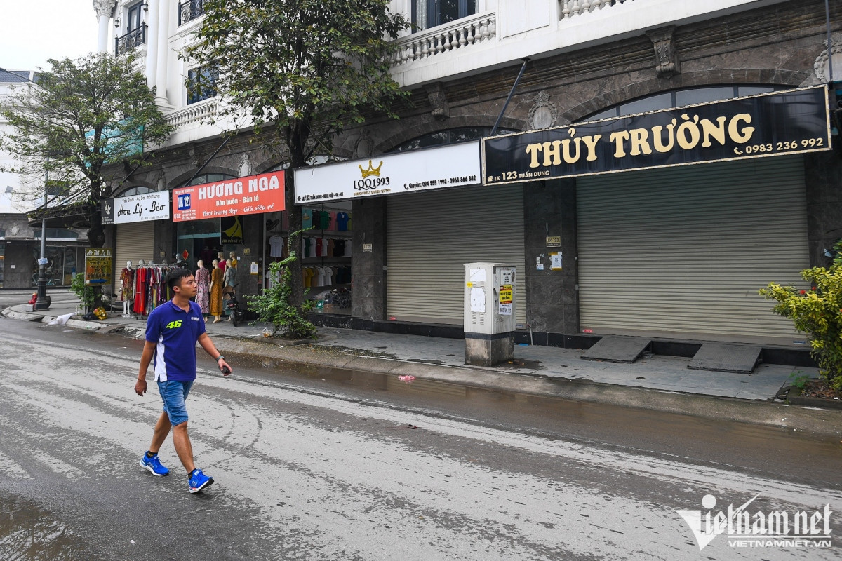 hanoi s largest fashion market falls quiet in post-covid period picture 3