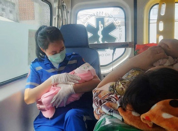 Woman gives birth in bathroom in HCM City