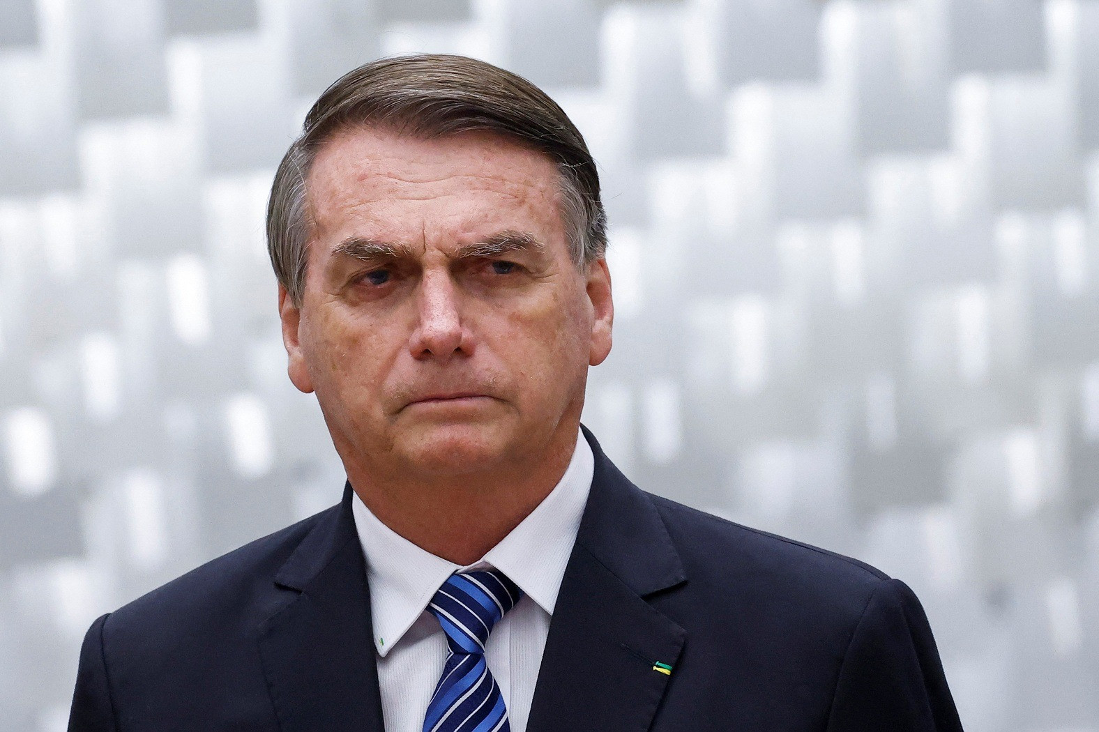 Cựu Tổng thống Brazil gặp rắc rối vì món trang sức kim cương giá hàng triệu USD