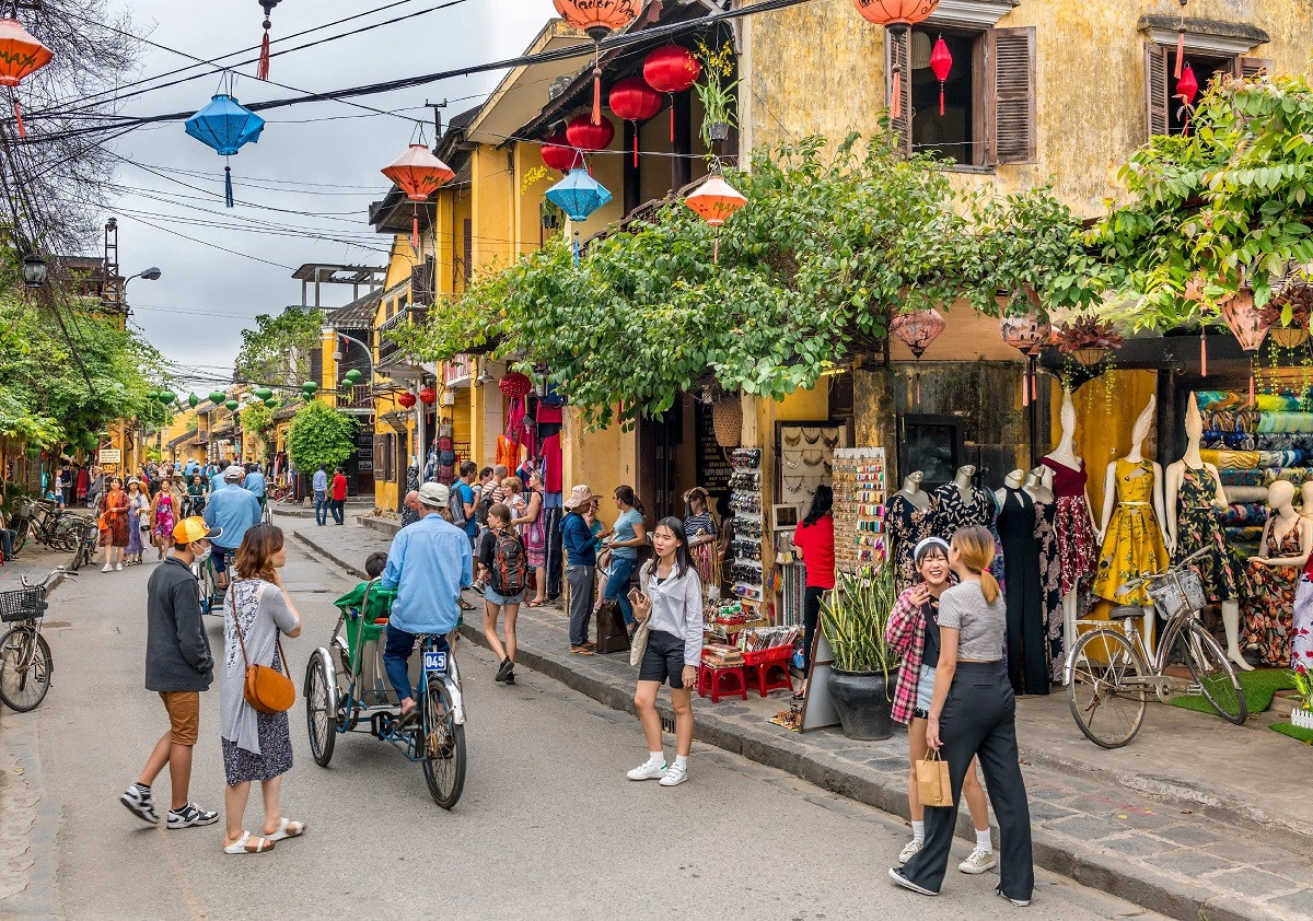 Thu phí tất cả du khách vào Hội An sẽ gây khó cho người dân phố cổ?